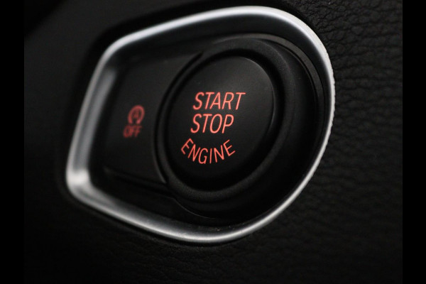 BMW X1 sDrive18i M Sport | Stoelverwarming | Head-Up | Sportstoelen | Full LED | Alcantara | Navigatie | Park Assist | Climate control
