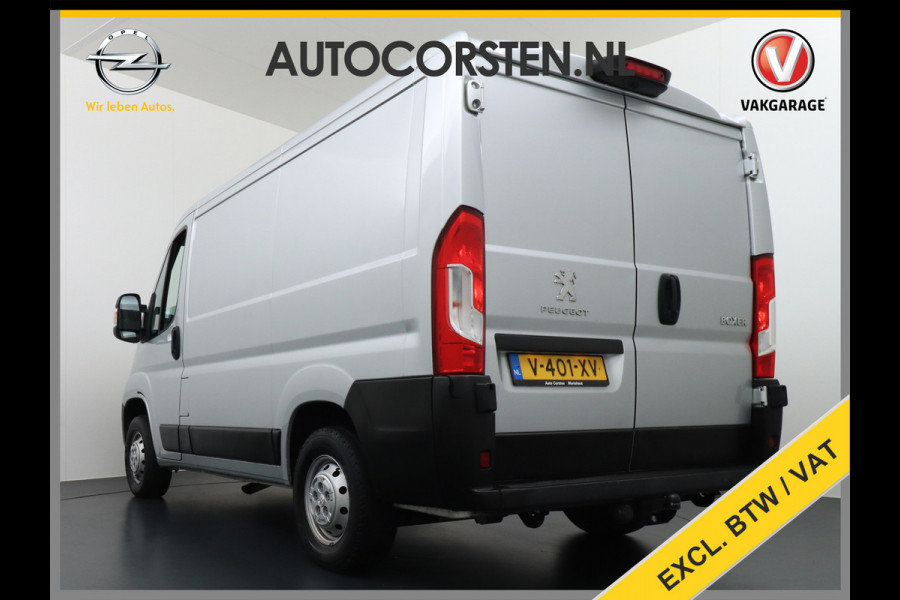 Peugeot Boxer 333 2.0HDI 3-Pers. Camera Airco Trekhaak Cruise-Control Schuifdeur-R. Betonplex Lat-Om-Lat Premium CruiseControl ESP Elektr.Spie Stuurbediening-Audio 2.000kg trekvermogen 300Nm/1750rpm EURO 6 1e Eigenaar