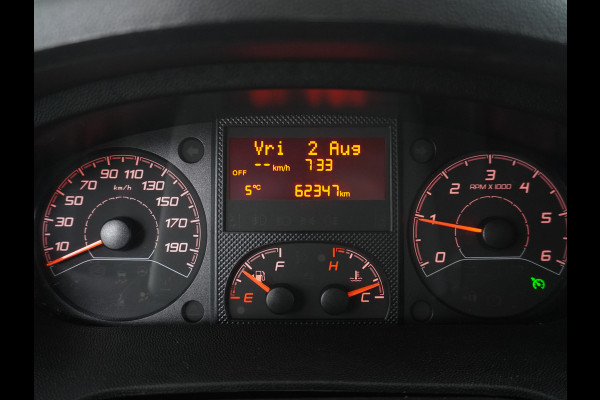 Peugeot Boxer 333 2.0HDI 3-Pers. Camera Airco Trekhaak Cruise-Control Schuifdeur-R. Betonplex Lat-Om-Lat Premium CruiseControl ESP Elektr.Spie Stuurbediening-Audio 2.000kg trekvermogen 300Nm/1750rpm EURO 6 1e Eigenaar