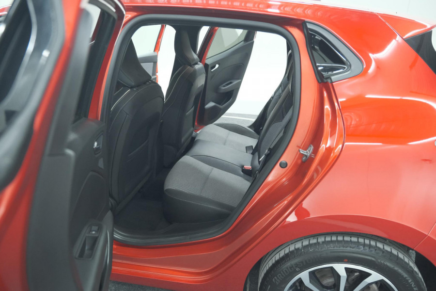 Renault Clio TCe 90 GPF techno | 360 Camera | Dodehoekdetectie | Adaptieve Cruise Control