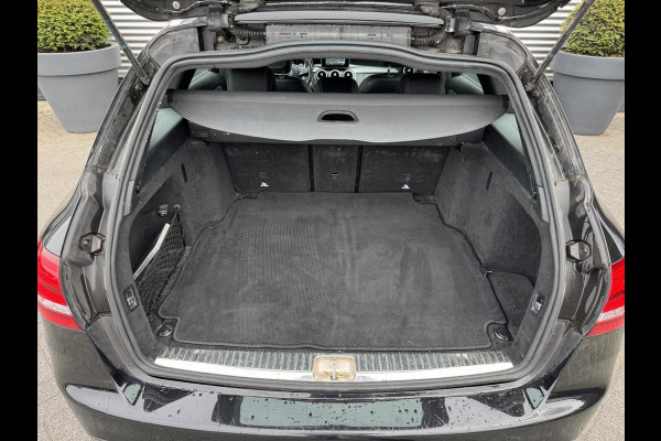 Mercedes-Benz C-Klasse Estate 180 CDI AMG | Camera | Parkeersensoren | Led | Stoelverwarming | Lichtmetalen velgen | Elektrische Achterklep |