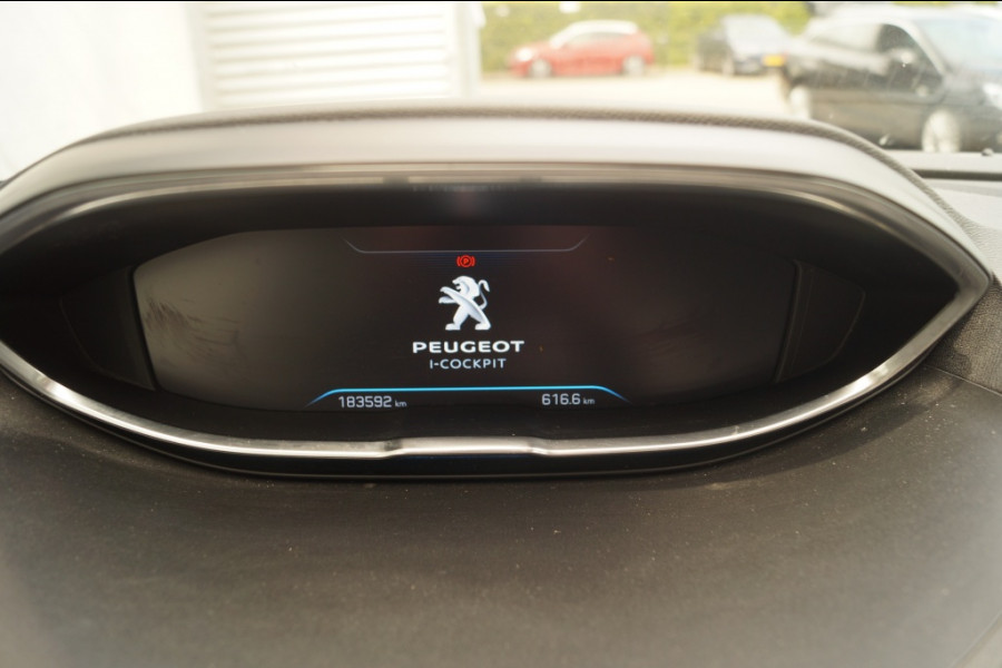 Peugeot 3008 1.5 BlueHDi 130pk Executive -NAVI-ECC-PDC-