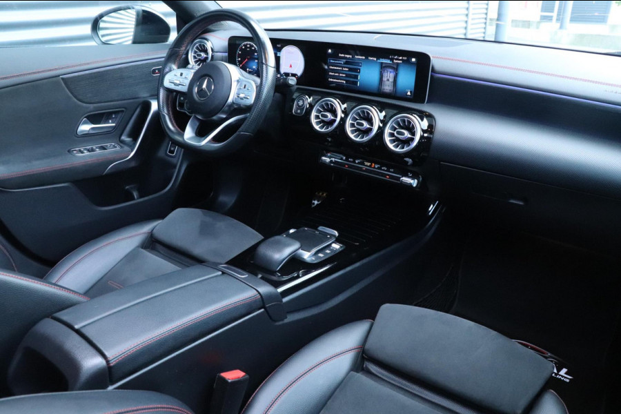 Mercedes-Benz CLA-Klasse 200 AMG | PANO - SFEER - CAMERA - ACC - VOLL!