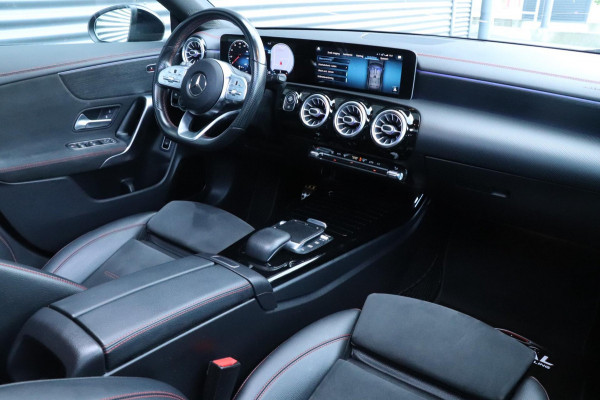 Mercedes-Benz CLA-Klasse 200 AMG | PANO - SFEER - CAMERA - ACC - VOLL!