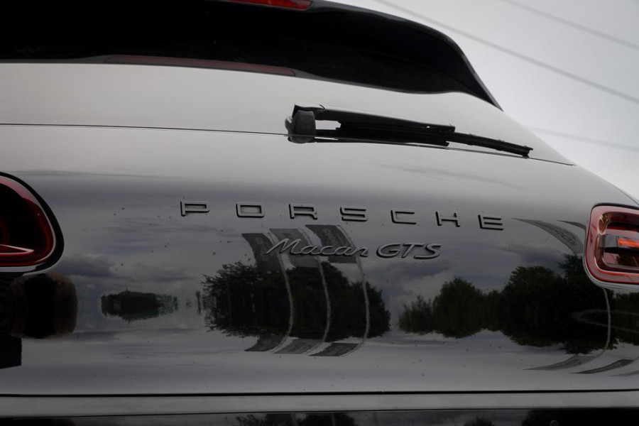 Porsche Macan 3.0 GTS / Pano / Leder / Luchtvering / NL Auto / 21''