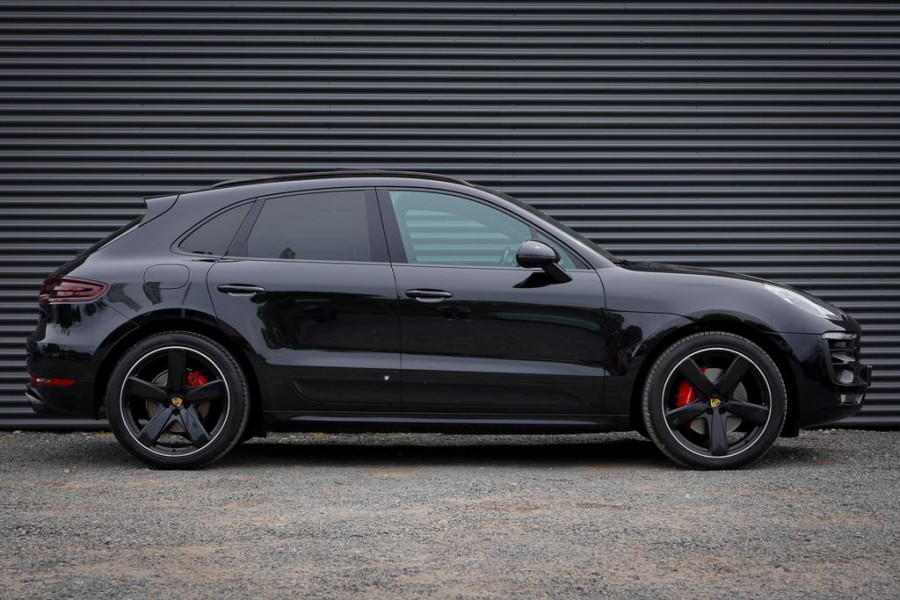 Porsche Macan 3.0 GTS / Pano / Leder / Luchtvering / NL Auto / 21''