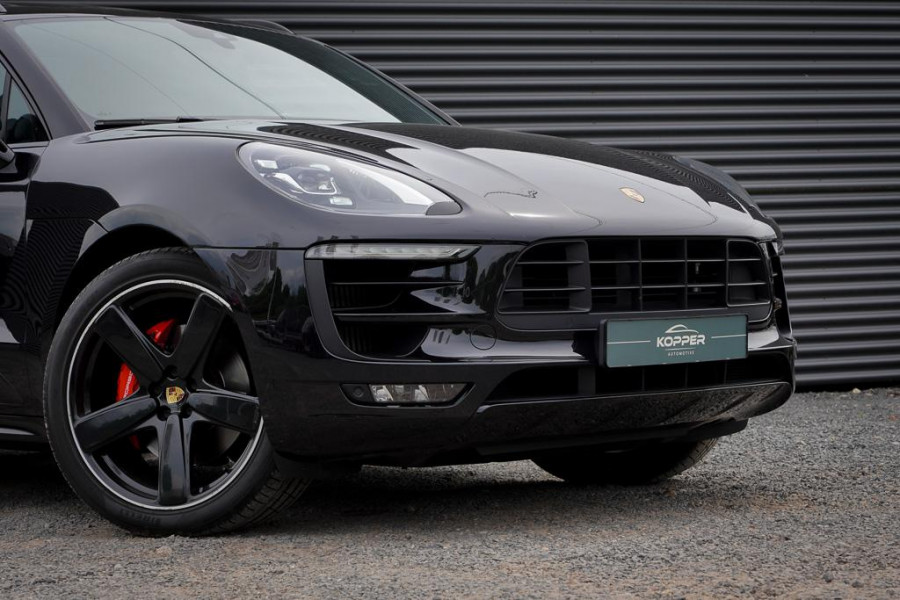 Porsche Macan 3.0 GTS / Pano / Leder / Luchtvering / NL Auto / 21''