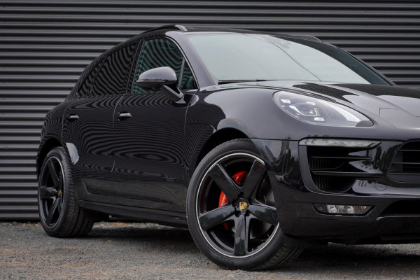 Porsche Macan 3.0 GTS / Pano / Leder / Luchtvering / NL Auto / 21''