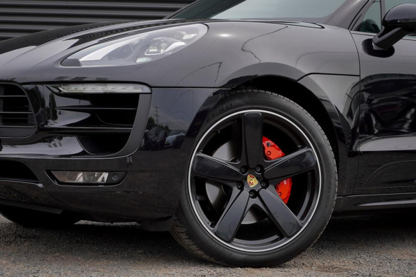 Porsche Macan 3.0 GTS / Pano / Leder / Luchtvering / NL Auto / 21''