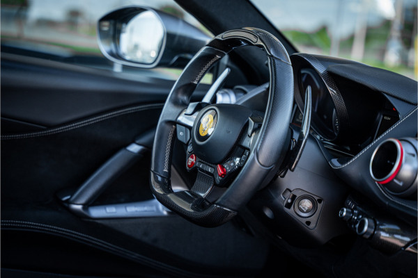Ferrari 812 6.5 V12 Superfast HELE - Daytona Seats - Carbon - Lift - Pass. Display