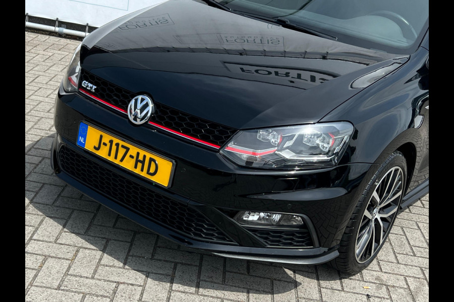 Volkswagen Polo 1.8 TSI GTI PANO | ZEER NETTE AUTO | STOELVERW | PDC VOOR & ACHTER | CARPLAY | ! 2DE PINKSTERDAG GEOPEND VAN 10:00 UUR T/M 17:00 UUR