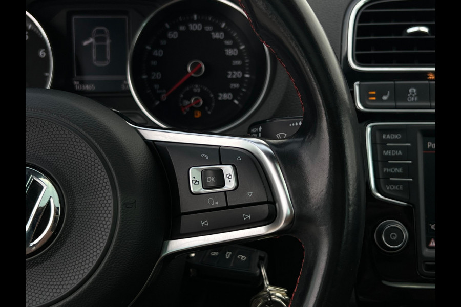 Volkswagen Polo 1.8 TSI GTI PANO | ZEER NETTE AUTO | STOELVERW | PDC VOOR & ACHTER | CARPLAY | ! 2DE PINKSTERDAG GEOPEND VAN 10:00 UUR T/M 17:00 UUR