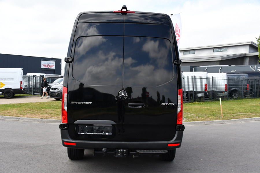 Mercedes-Benz Sprinter 317 1.9 CDI L2H2 RWD AMG Black Edition Camera, Cruise, 3500KG Trekhaak, Carplay, Automaat, 170PK, Standkachel, Multimedia, UNIEK!