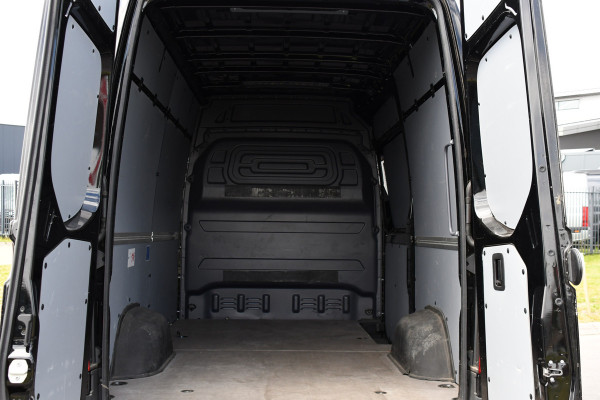 Mercedes-Benz Sprinter 317 1.9 CDI L2H2 RWD AMG Black Edition Camera, Cruise, 3500KG Trekhaak, Carplay, Automaat, 170PK, Standkachel, Multimedia, UNIEK!