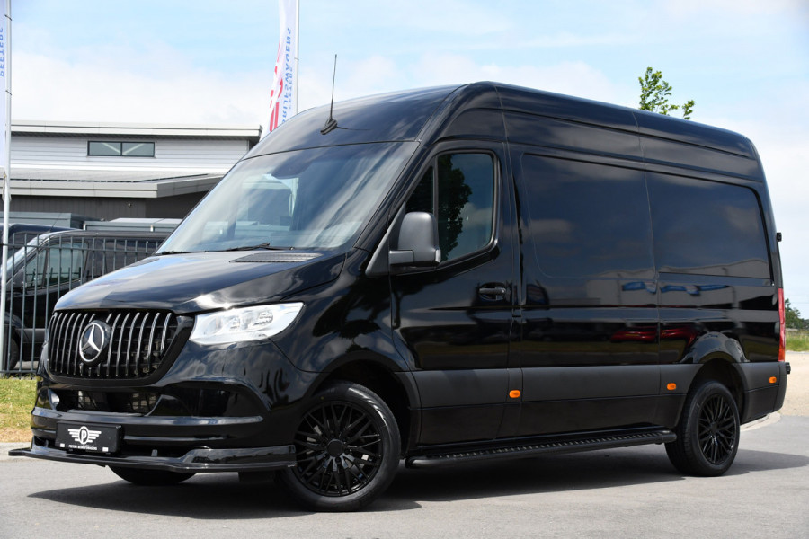 Mercedes-Benz Sprinter 317 1.9 CDI L2H2 RWD AMG Black Edition Camera, Cruise, 3500KG Trekhaak, Carplay, Automaat, 170PK, Standkachel, Multimedia, UNIEK!