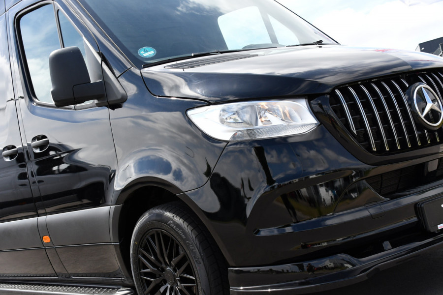 Mercedes-Benz Sprinter 317 1.9 CDI L2H2 RWD AMG Black Edition Camera, Cruise, 3500KG Trekhaak, Carplay, Automaat, 170PK, Standkachel, Multimedia, UNIEK!