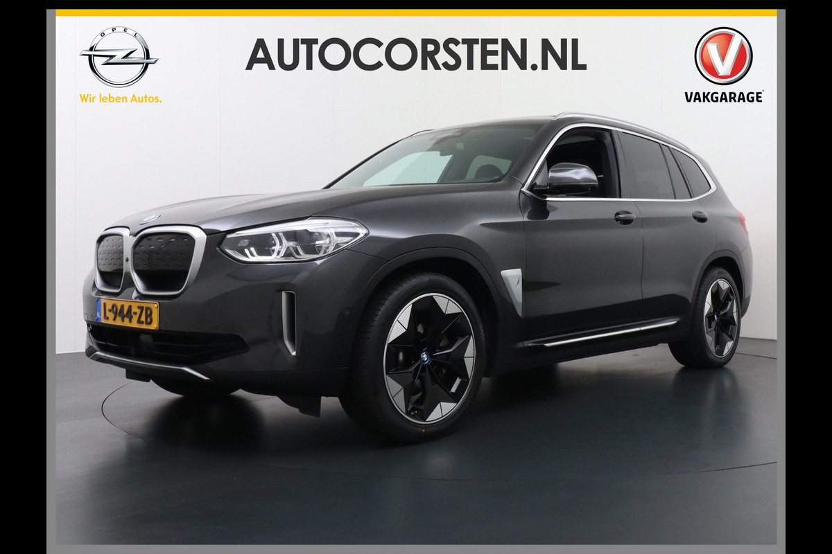 BMW iX3 AUT. 286pk 80kWh Pano/Schuif-Kant-Dak Leder+elektr.SportStoel+Verwarmd M-Sport-St+ M-Aeropack 20"Lmv Apple Android Carplay WiFi Driving-Assist-Pro Connected-Pack-Pro Digital-Key Elektr.-A-Klep Cockpit-Live-Pro 3-zone Ecc Hemel-Zwart Head-up display Live-Cockpit-Pro Akoustiekglas DAB Driving assistant Uitwijk-Aassistent Verkeersbord detectie Exterior-Line Snelladen tot 150kWh/11kwh 3-fase (thuis) €72500 nieuwprijs Orig.NLse auto BMW iX3 AUT. 286pk 80kWh Pano/Schuif-Kant-Dak Leder+elektr.SportStoel+Verwarmd M-Sport-St+ M-Aeropack 20"Lmv Apple Android Carplay WiFi Driving-Assist-Pro Connected-Pack-Pro Digital-Key Elektr.-A-Klep Cockpit-Live-Pro 3-zone Ecc Hemel-Zwart Head-up display Live-Cockpit-Pro Akoustiekglas DAB Driving assistant Uitwijk-Aassistent Verkeersbord detectie Exterior-Line Snelladen tot 150kWh/11kwh 3-fase (thuis) €72500 nieuwprijs Orig.NLse auto