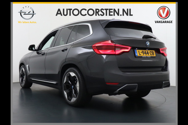 BMW iX3 AUT. 286pk 80kWh Pano/Schuif-Kant-Dak Leder+elektr.SportStoel+Verwarmd M-Sport-St+ M-Aeropack 20"Lmv Apple Android Carplay WiFi  Driving-Assist-Pro Connected-Pack-Pro Digital-Key Elektr.-A-Klep Cockpit-Live-Pro 3-zone Ecc Hemel-Zwart Head-up display Live-Cockpit-Pro Akoustiekglas DAB Driving assistant Uitwijk-Aassistent Verkeersbord detectie Exterior-Line Snelladen tot 150kWh/11kwh 3-fase (thuis)  €72500 nieuwprijs Orig.NLse auto