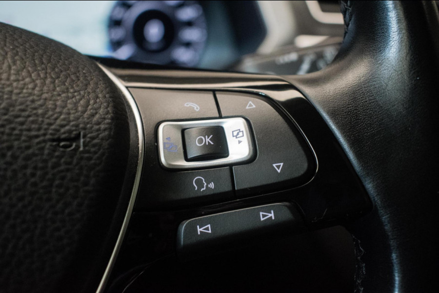 Volkswagen Tiguan 1.4 TSI ACT Highline Automaat ORG NL [ Pano Virtual Memory Leder EL-Trekhaak Carplay LED Adaptive Cruise ]