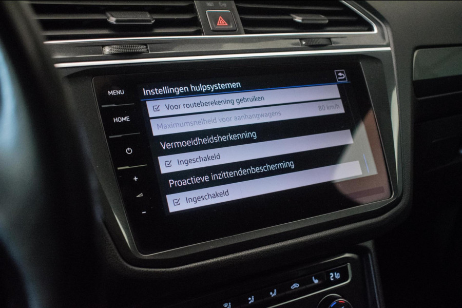 Volkswagen Tiguan 1.4 TSI ACT Highline Automaat ORG NL [ Pano Virtual Memory Leder EL-Trekhaak Carplay LED Adaptive Cruise ]