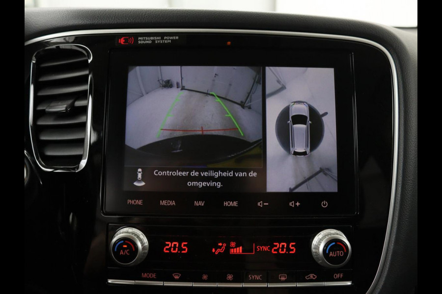 Mitsubishi Outlander 2.4 PHEV Intense+ | Schuifdak | Stoel & stuurverwarming | 360 camera | Trekhaak | Half leder | Carplay | Navigatie | Climate control