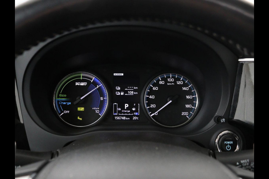 Mitsubishi Outlander 2.4 PHEV Intense+ | Schuifdak | Stoel & stuurverwarming | 360 camera | Trekhaak | Half leder | Carplay | Navigatie | Climate control