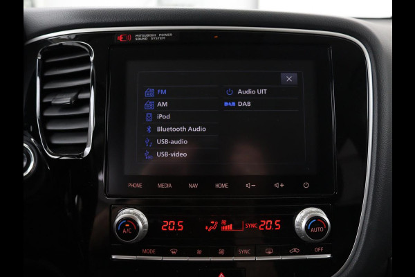 Mitsubishi Outlander 2.4 PHEV Intense+ | Schuifdak | Stoel & stuurverwarming | 360 camera | Trekhaak | Half leder | Carplay | Navigatie | Climate control