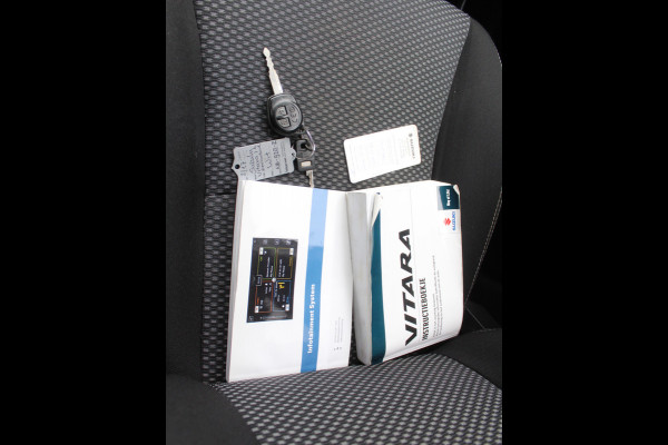 Suzuki Vitara 1.6 Exclusive CRUISE | CLIMATE | CAMERA | AFNTREKHAAK | STOELVERW | CARPLAY | LED
