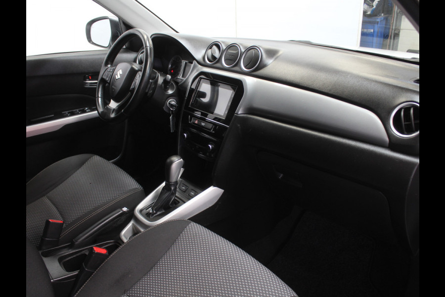 Suzuki Vitara 1.6 Exclusive CRUISE | CLIMATE | CAMERA | AFNTREKHAAK | STOELVERW | CARPLAY | LED