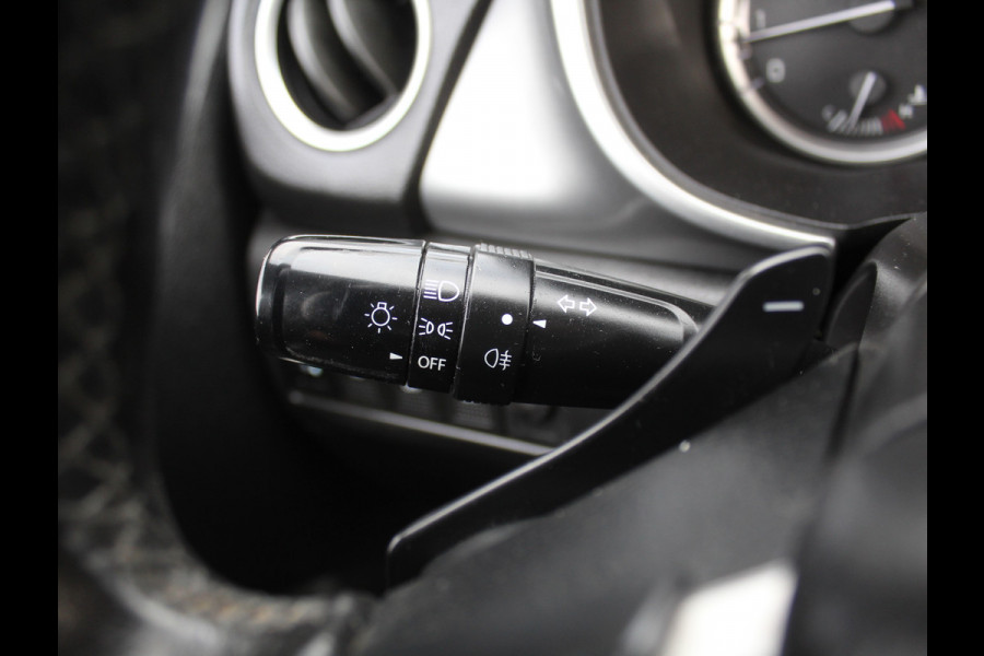 Suzuki Vitara 1.6 Exclusive CRUISE | CLIMATE | CAMERA | AFNTREKHAAK | STOELVERW | CARPLAY | LED