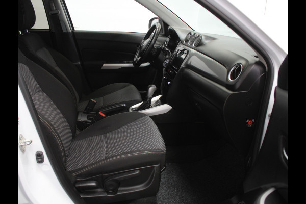 Suzuki Vitara 1.6 Exclusive CRUISE | CLIMATE | CAMERA | AFNTREKHAAK | STOELVERW | CARPLAY | LED