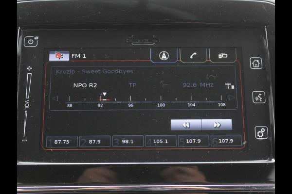 Suzuki Vitara 1.6 Exclusive CRUISE | CLIMATE | CAMERA | AFNTREKHAAK | STOELVERW | CARPLAY | LED