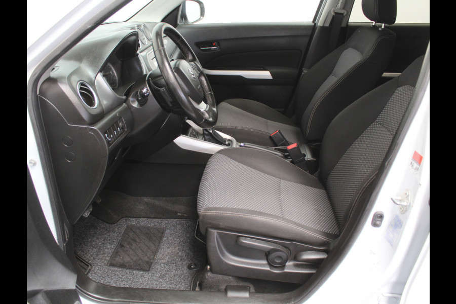 Suzuki Vitara 1.6 Exclusive CRUISE | CLIMATE | CAMERA | AFNTREKHAAK | STOELVERW | CARPLAY | LED