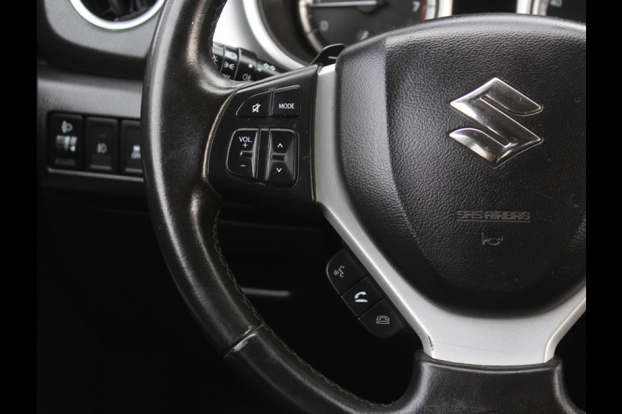 Suzuki Vitara 1.6 Exclusive CRUISE | CLIMATE | CAMERA | AFNTREKHAAK | STOELVERW | CARPLAY | LED
