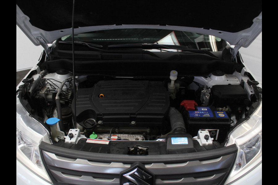 Suzuki Vitara 1.6 Exclusive CRUISE | CLIMATE | CAMERA | AFNTREKHAAK | STOELVERW | CARPLAY | LED
