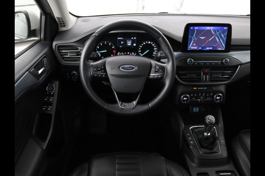 Ford Focus 1.0 EcoBoost Hybrid Active | Leder | Trekhaak | Camera | Carplay | Full LED | Keyless | Navigatie | Climate control