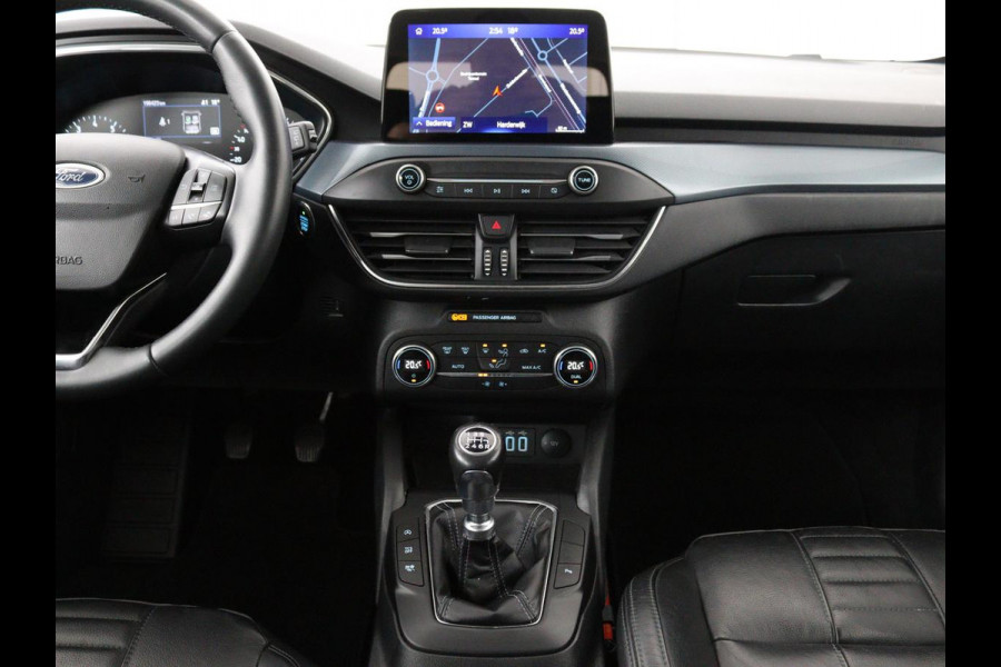 Ford Focus 1.0 EcoBoost Hybrid Active | Leder | Trekhaak | Camera | Carplay | Full LED | Keyless | Navigatie | Climate control