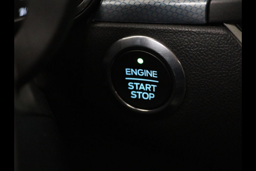 Ford Focus 1.0 EcoBoost Hybrid Active | Leder | Trekhaak | Camera | Carplay | Full LED | Keyless | Navigatie | Climate control