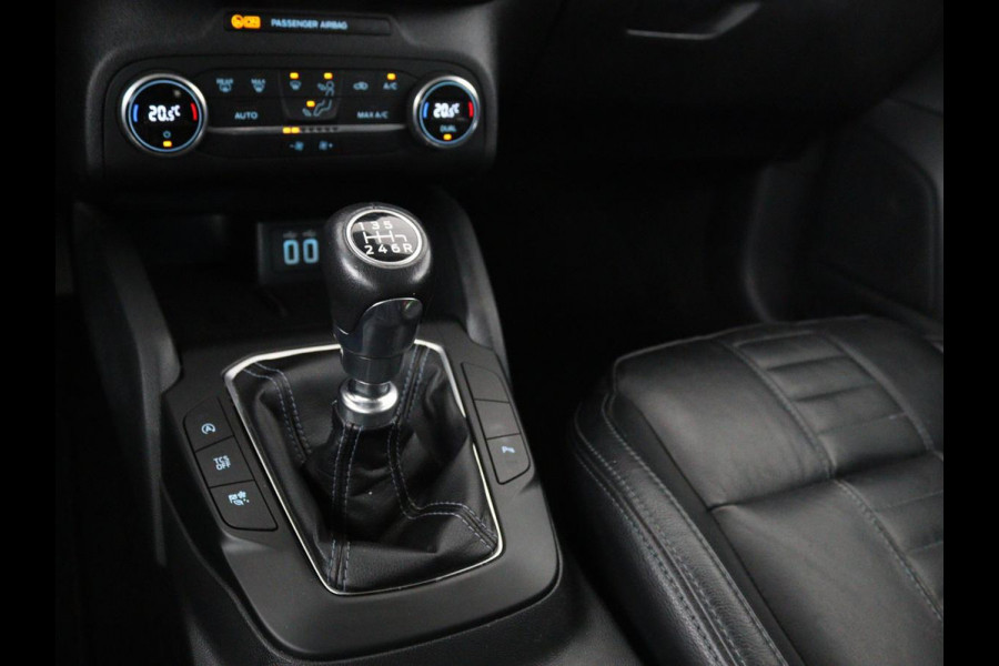 Ford Focus 1.0 EcoBoost Hybrid Active | Leder | Trekhaak | Camera | Carplay | Full LED | Keyless | Navigatie | Climate control