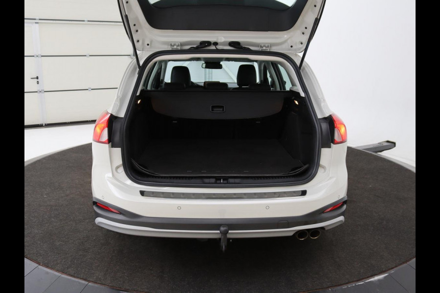 Ford Focus 1.0 EcoBoost Hybrid Active | Leder | Trekhaak | Camera | Carplay | Full LED | Keyless | Navigatie | Climate control