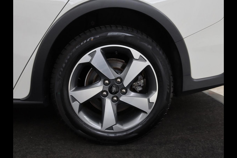 Ford Focus 1.0 EcoBoost Hybrid Active | Leder | Trekhaak | Camera | Carplay | Full LED | Keyless | Navigatie | Climate control