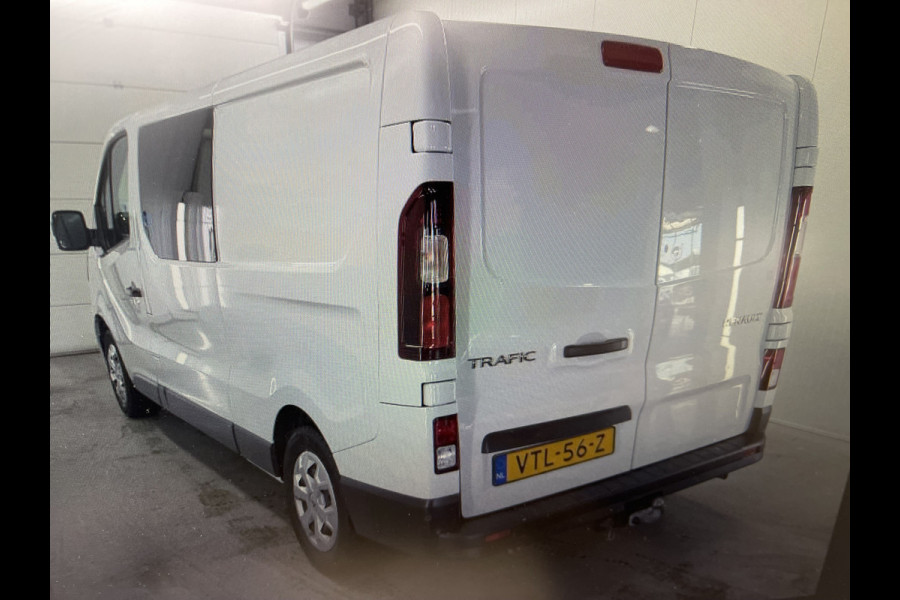 Renault Trafic 2.0 dCi 150 T29 L2H1 DC 5 persoons Business / vaste prijs rijklaar € 24.950 ex btw