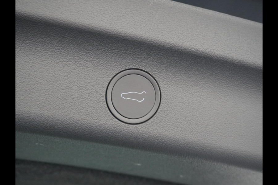 Tesla Model Y Long Range AWD 75 kWh AUTOPILOT | TREKHAAK AFNEEMBAAR | TESLA GARANTIE T/M 4-2027