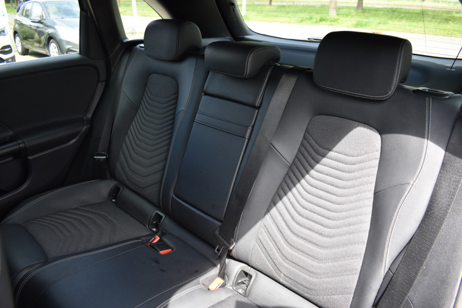 Mercedes-Benz B-Klasse 180 Business Solution Automaat / Airco / Camera / Navigatie / Lane assist / Cruise
