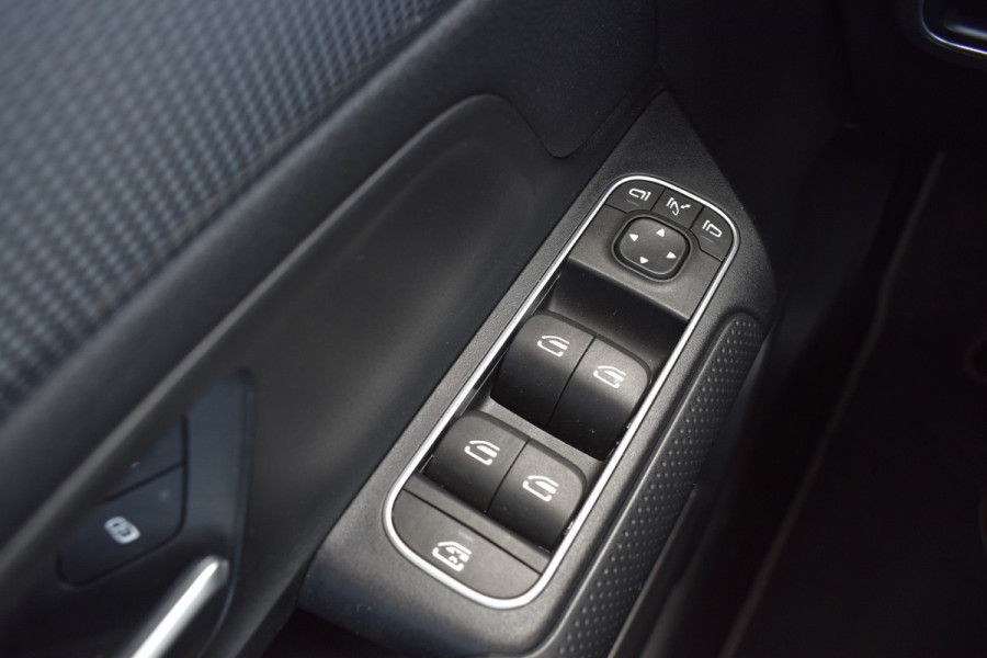 Mercedes-Benz B-Klasse 180 Business Solution Automaat / Airco / Camera / Navigatie / Lane assist / Cruise