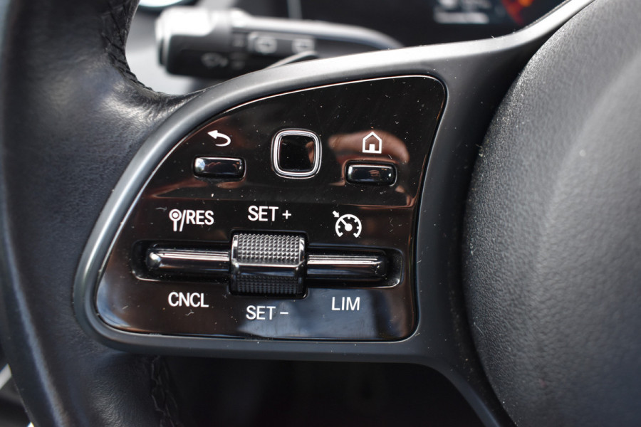 Mercedes-Benz B-Klasse 180 Business Solution Automaat / Airco / Camera / Navigatie / Lane assist / Cruise