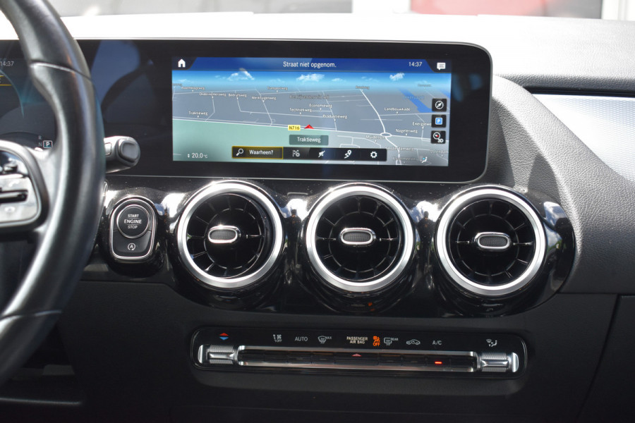 Mercedes-Benz B-Klasse 180 Business Solution Automaat / Airco / Camera / Navigatie / Lane assist / Cruise