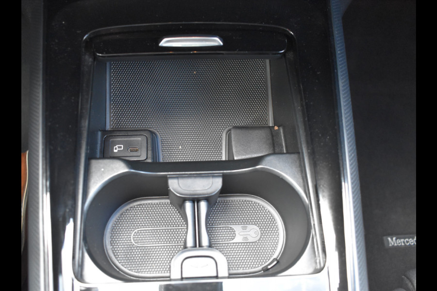 Mercedes-Benz B-Klasse 180 Business Solution Automaat / Airco / Camera / Navigatie / Lane assist / Cruise