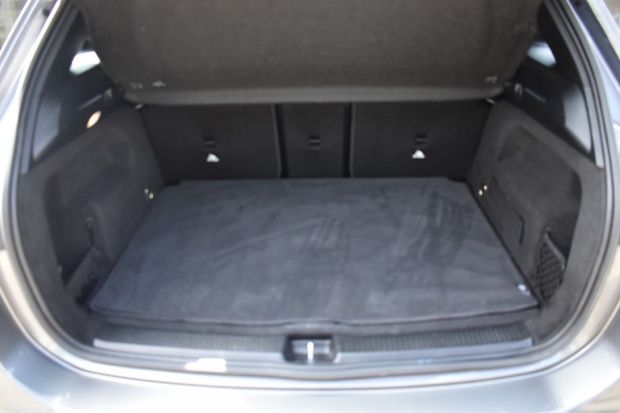 Mercedes-Benz B-Klasse 180 Business Solution Automaat / Airco / Camera / Navigatie / Lane assist / Cruise
