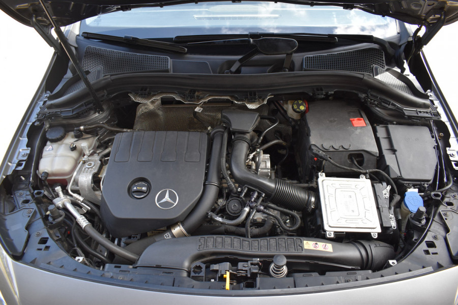 Mercedes-Benz B-Klasse 180 Business Solution Automaat / Airco / Camera / Navigatie / Lane assist / Cruise